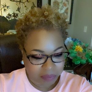 Meet your Posher, Christine